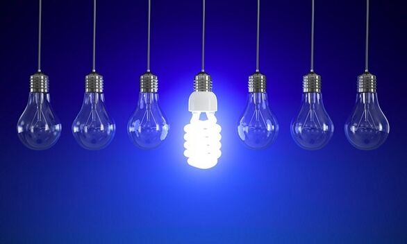 sostituire le lampade a incandescenza con i LED ti consentirà di risparmiare sull'illuminazione
