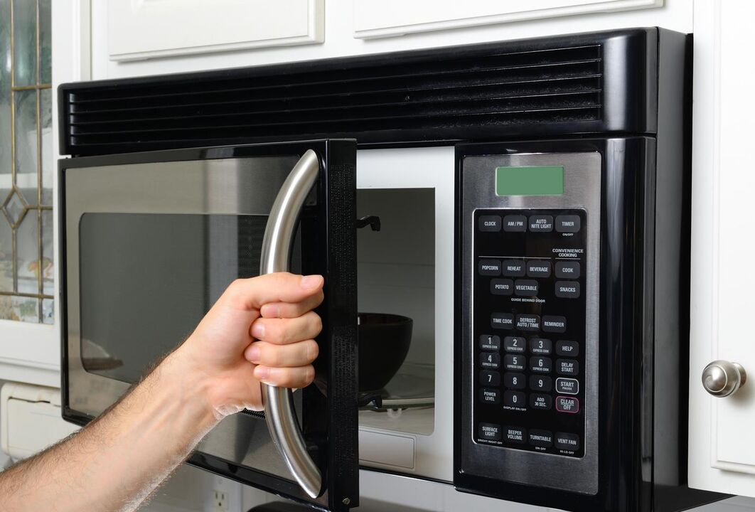 Risparmiare energia significa non utilizzare il forno a microonde